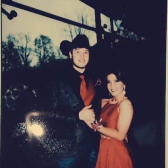 Meet your Posher, Hope - Picture 1 of 1